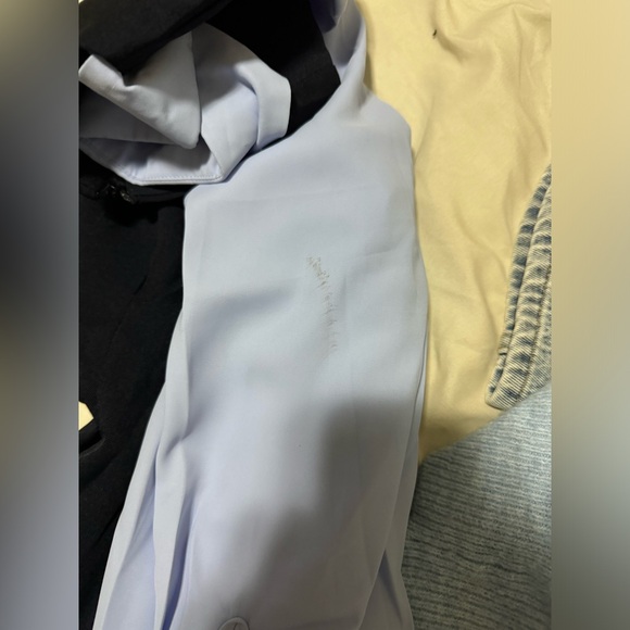 Condition as picture only worn once but have a dark spot - Picture 2 of 5